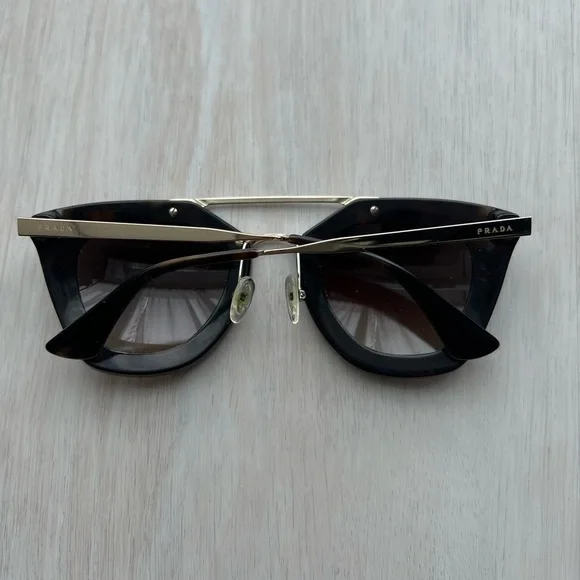 Prada Tortoise Shell Wayfarer Gradient Sunglasses SPR 09Q - Picture 2 of 3